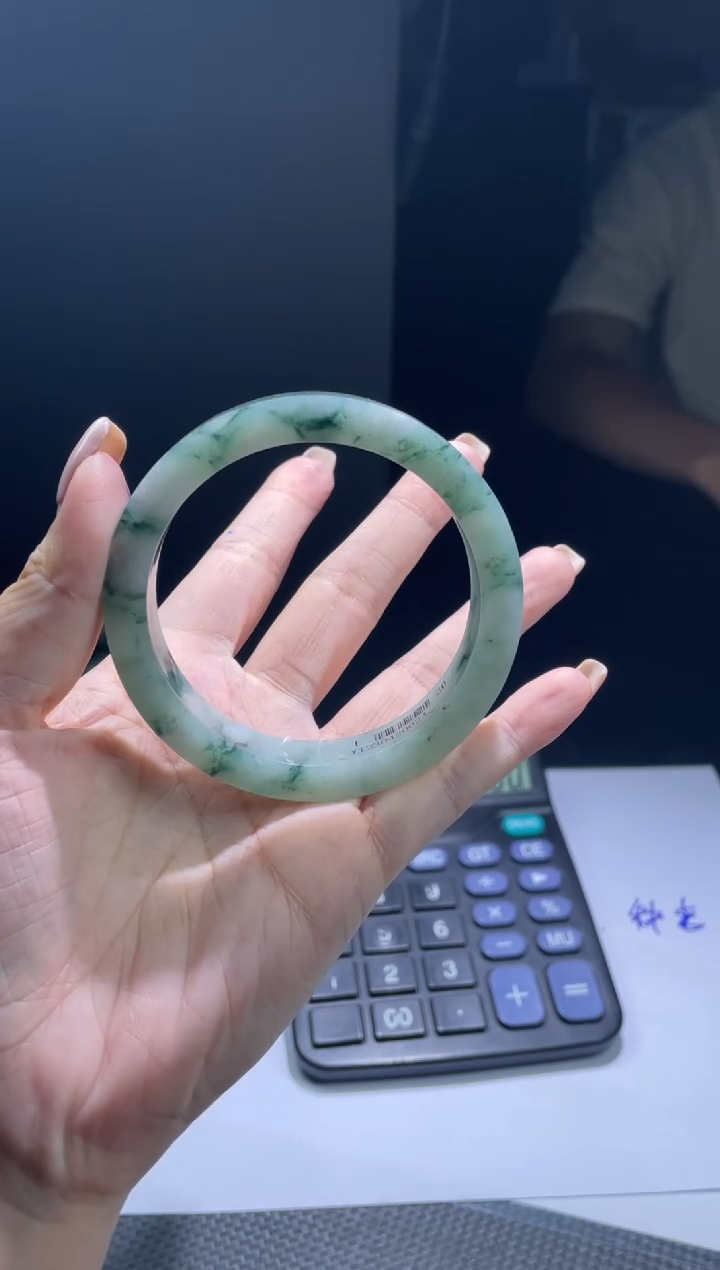 【闪购商品】定制翡翠手镯未镶嵌手镯DDF/发一件
