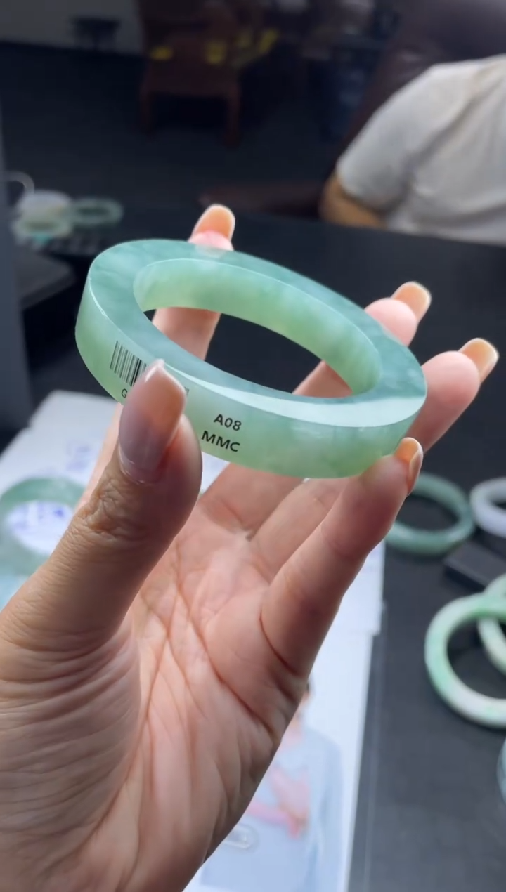 【闪购商品】定制翡翠手镯未镶嵌手镯DDF/发一件