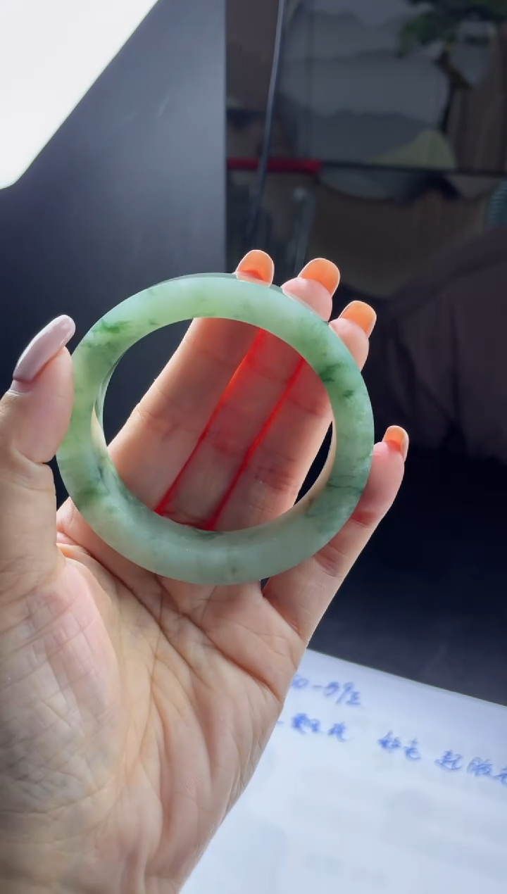 【闪购商品】定制翡翠手镯未镶嵌手镯DDF/发一件