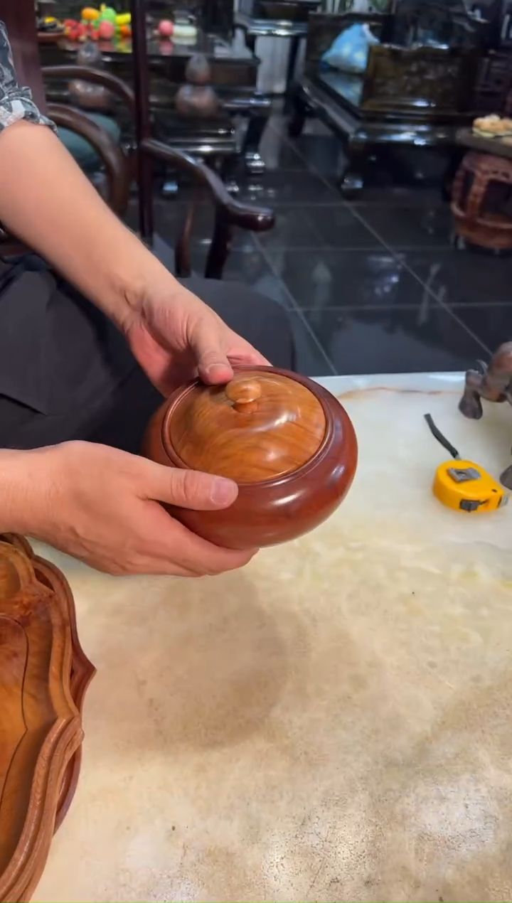 【闪购商品】缅甸花梨木根雕罐
