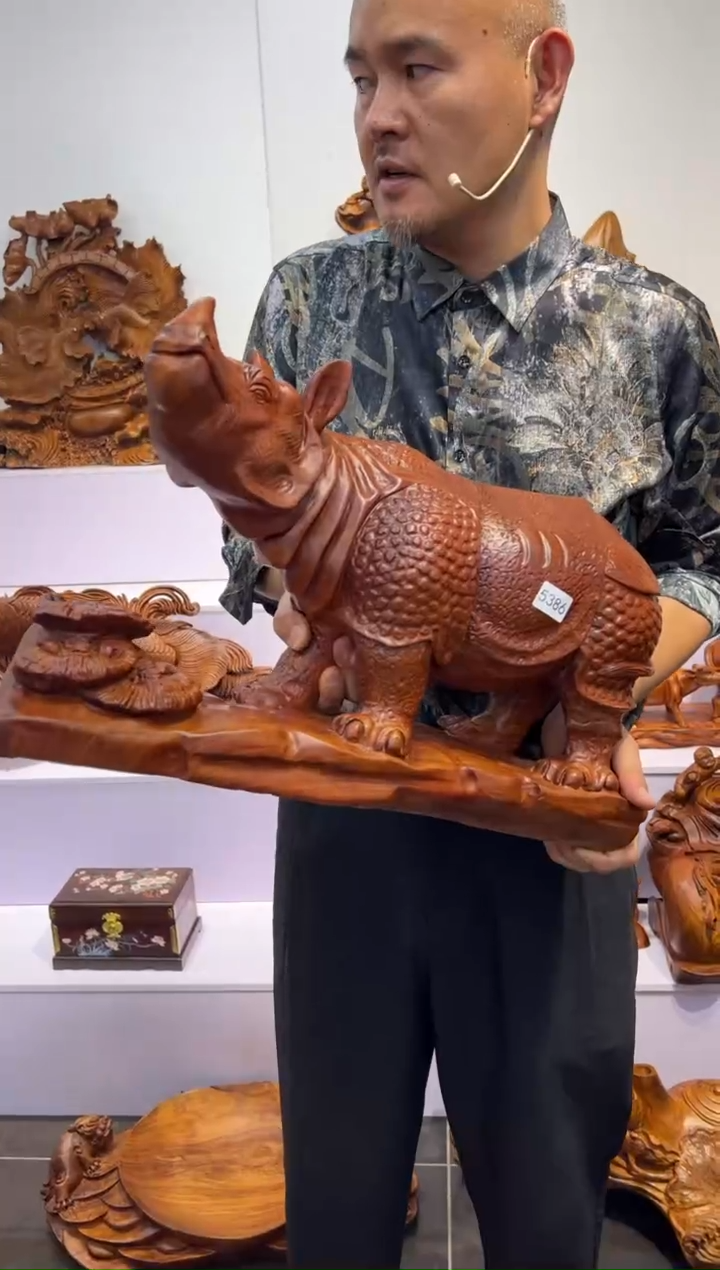 【闪购商品】缅甸花梨木根雕5386