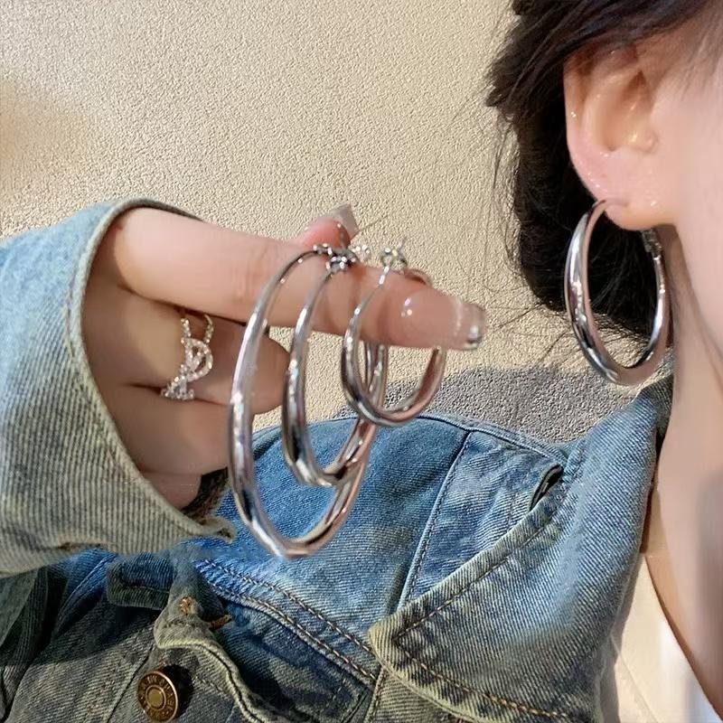 925银耳饰 纯银针大圈圈耳环素圈简约百搭光面气质网红小众大耳圈