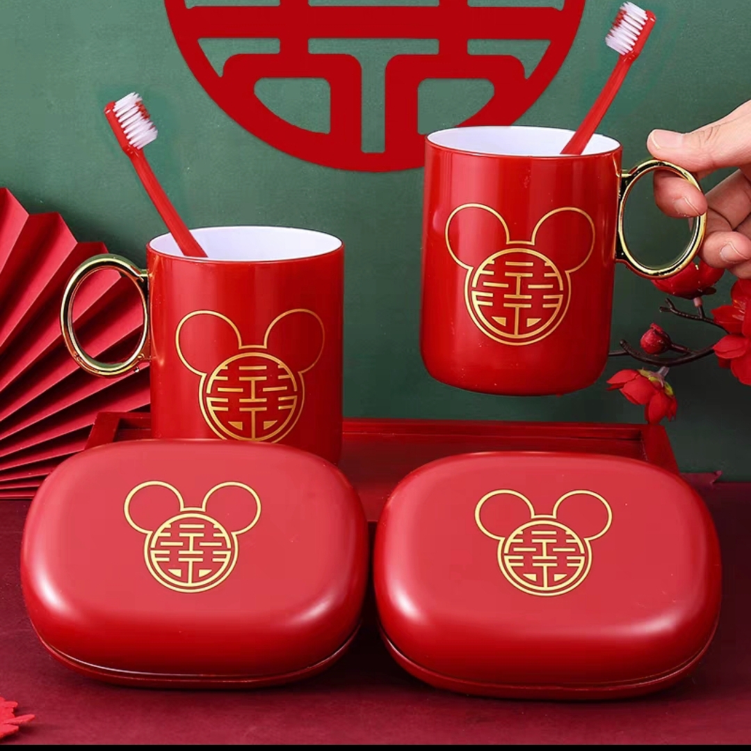 结婚香皂盒，牙缸盒，牙刷