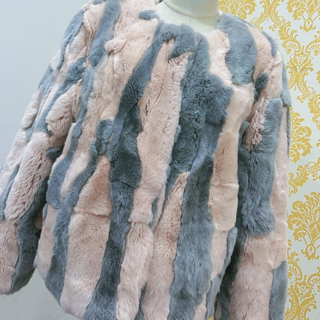 精品美衣以直播间拍下为准女外套私拍发挂件