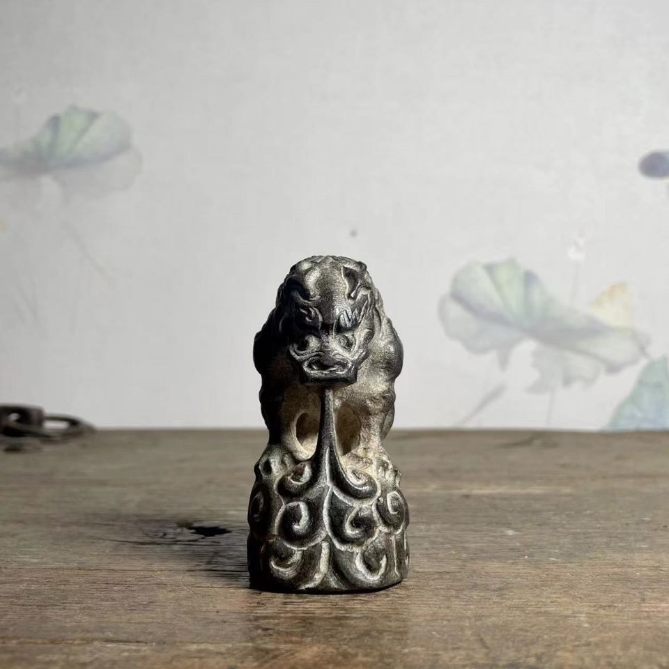 山西青石雕刻招财吸水兽天然石头高档石头大气小型仿古做旧雕塑