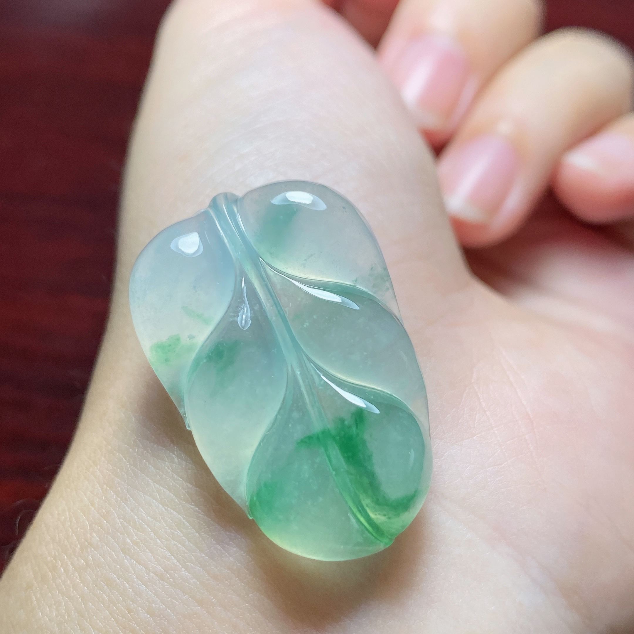 缅甸翡翠A货老种起光飘花翡翠叶子精品高品质吊坠29.8*20*6.0mm