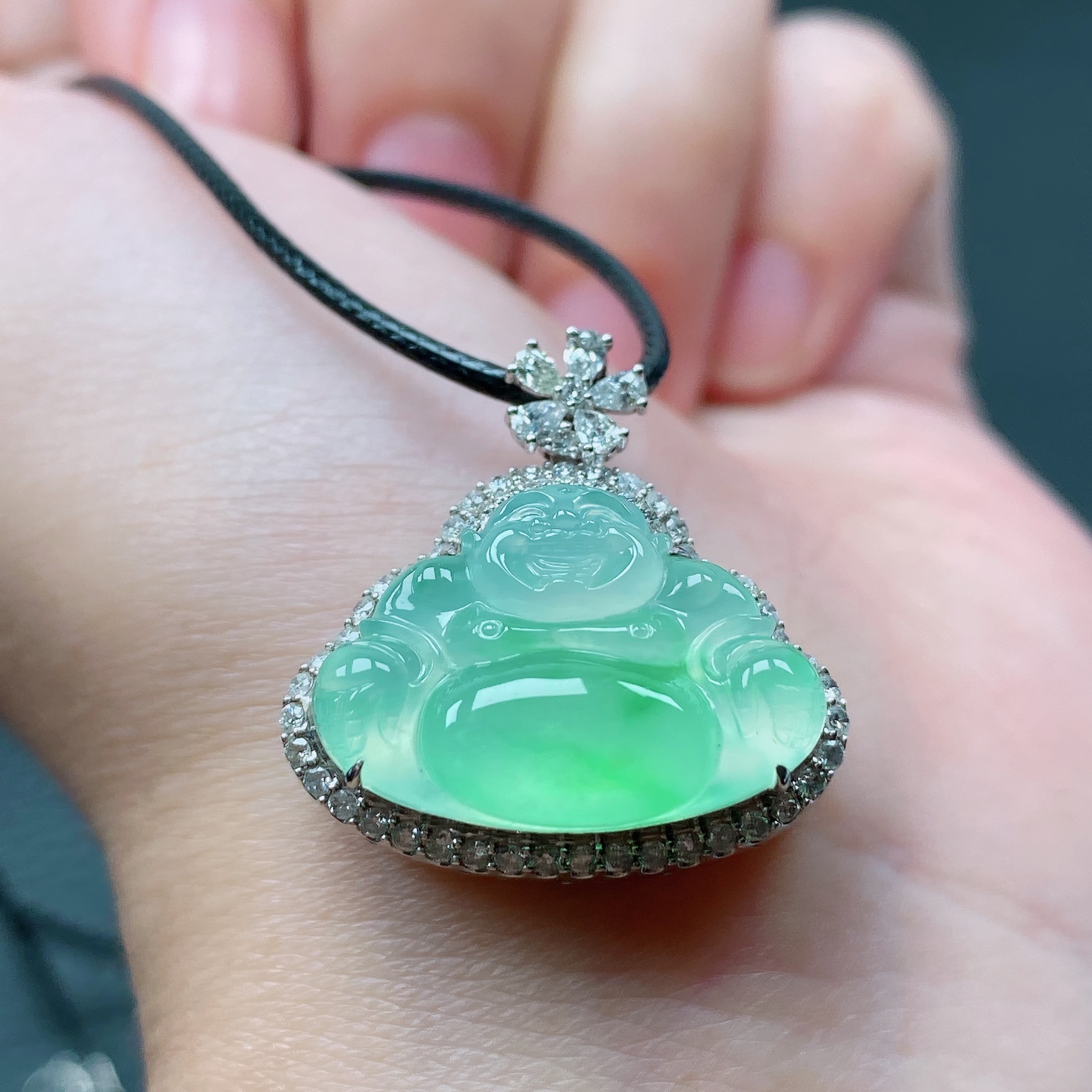 缅甸翡翠A货18k金南非钻石阳绿佛公精品吊坠23.5*23*8.0mm