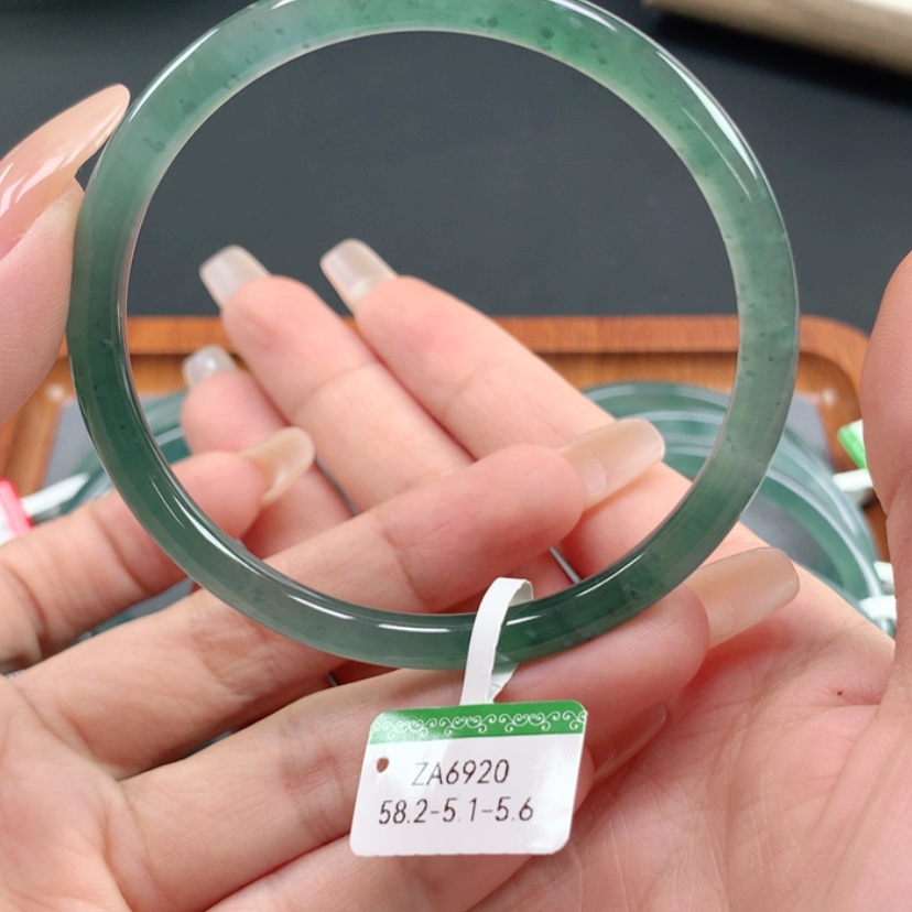 【闪购商品】翡翠手镯未镶嵌