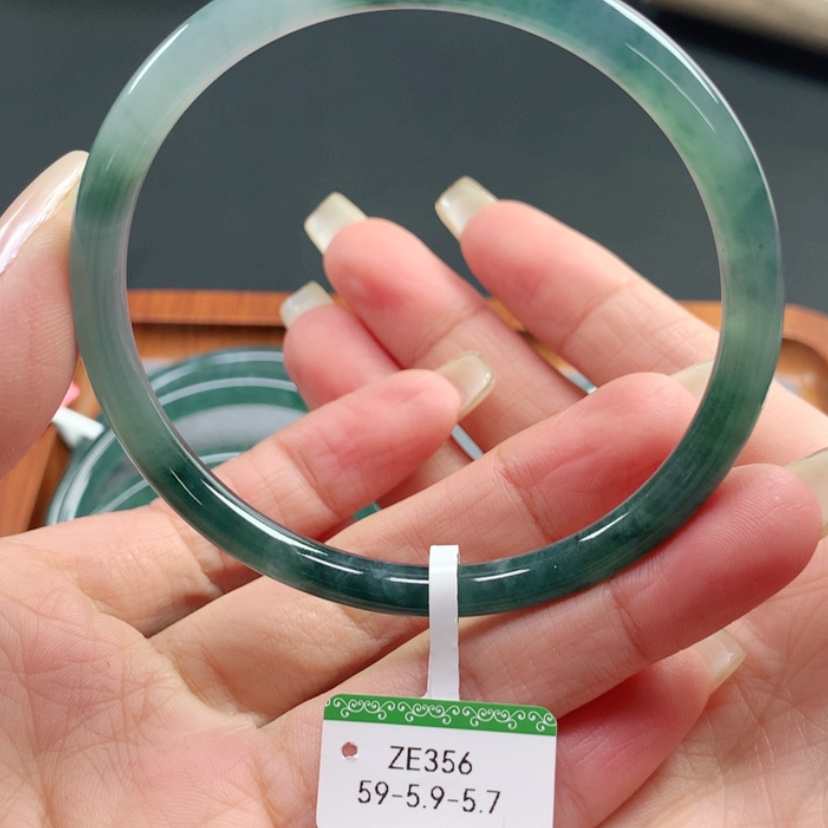【闪购商品】翡翠手镯未镶嵌