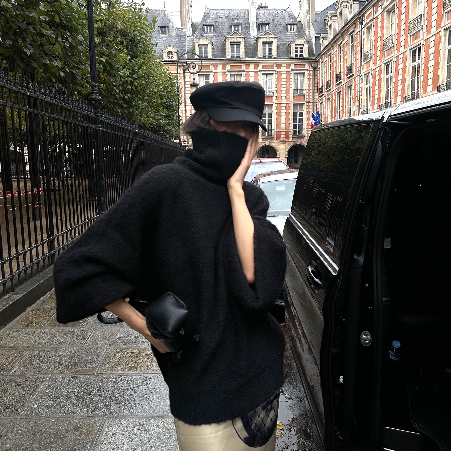 【0122stepll】孚日广场 黑色宽松高领毛衣KKHZXX246413