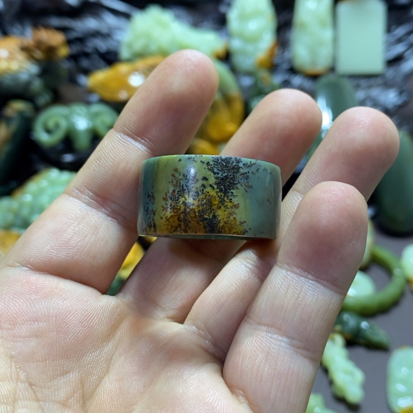【闪购商品】岫岩河磨玉（透闪石质玉）板指未镶嵌?****?