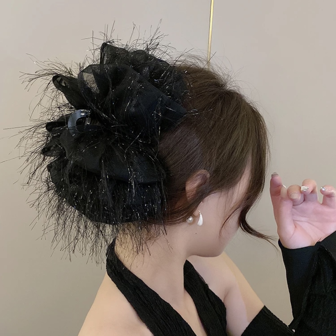 流苏羽毛大号发夹设计款抓夹盘发高级鲨鱼夹子礼服发饰泡泡显发量