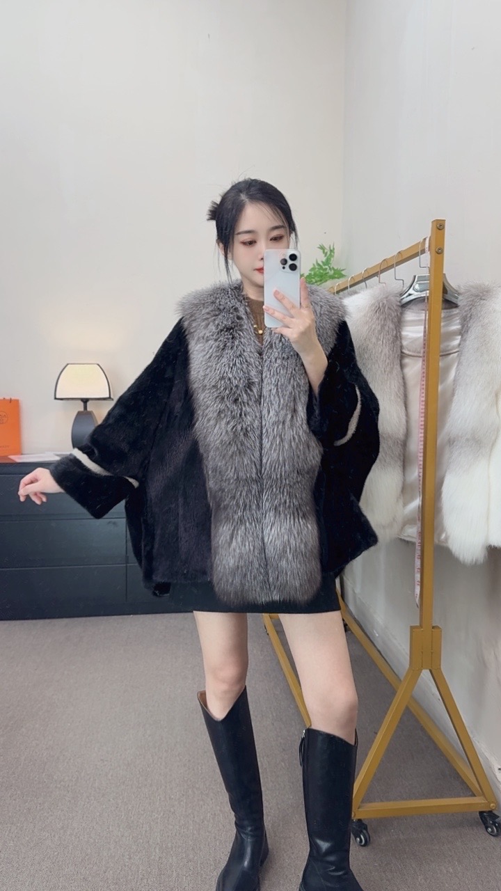 轻奢新款韩版水貂大衣整貂秋冬气质外套短款大狐狸毛领时尚冬季