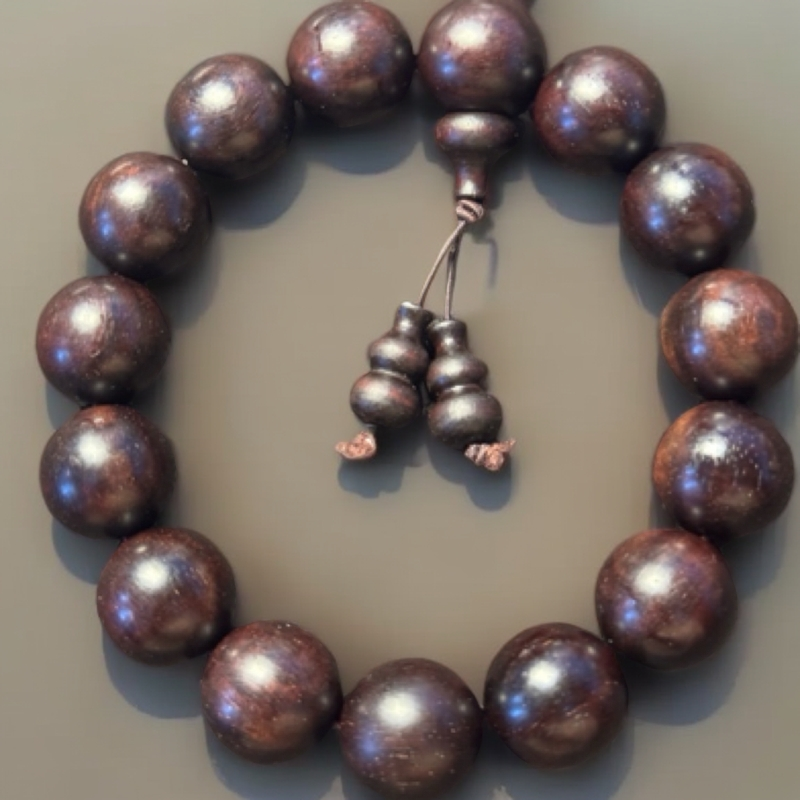 满星小叶紫檀手串1.5*15老料爆星送盒子手套