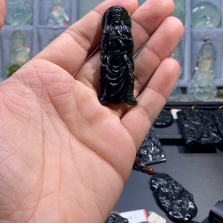 【闪购商品】蛇纹石玉颈饰未镶嵌是**啊