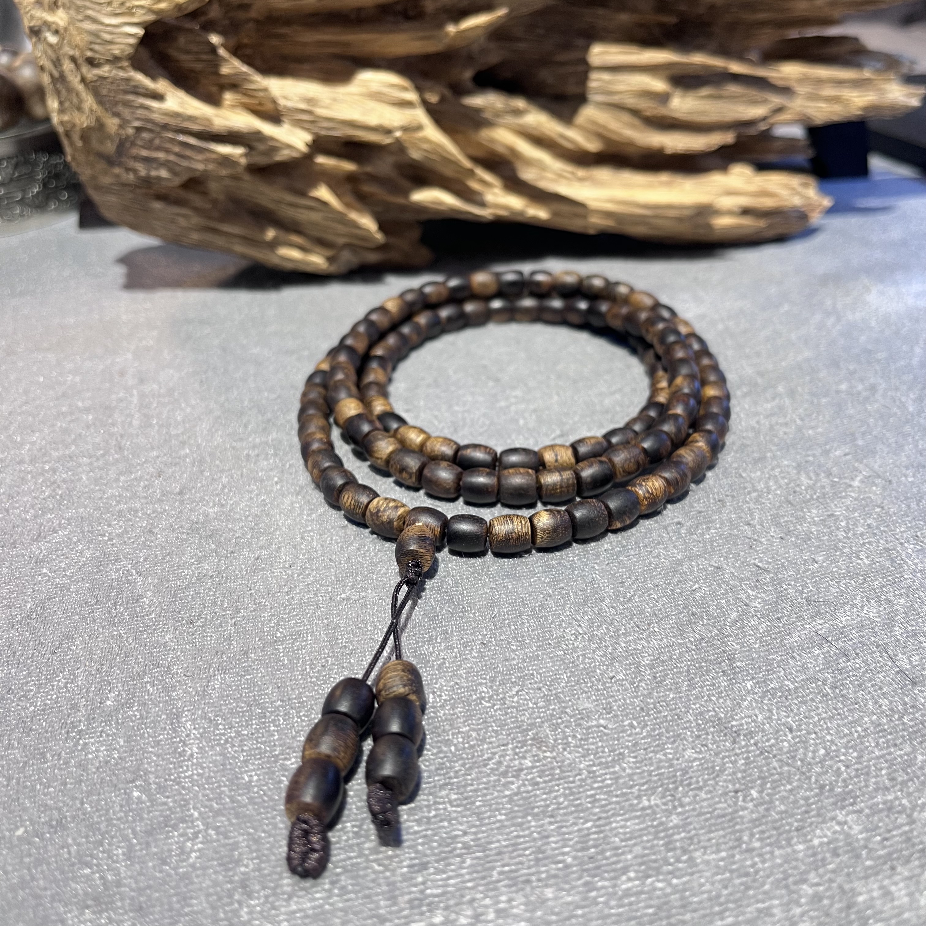 沉香白棋0.7树心油留疤沉水多圈Q07600666