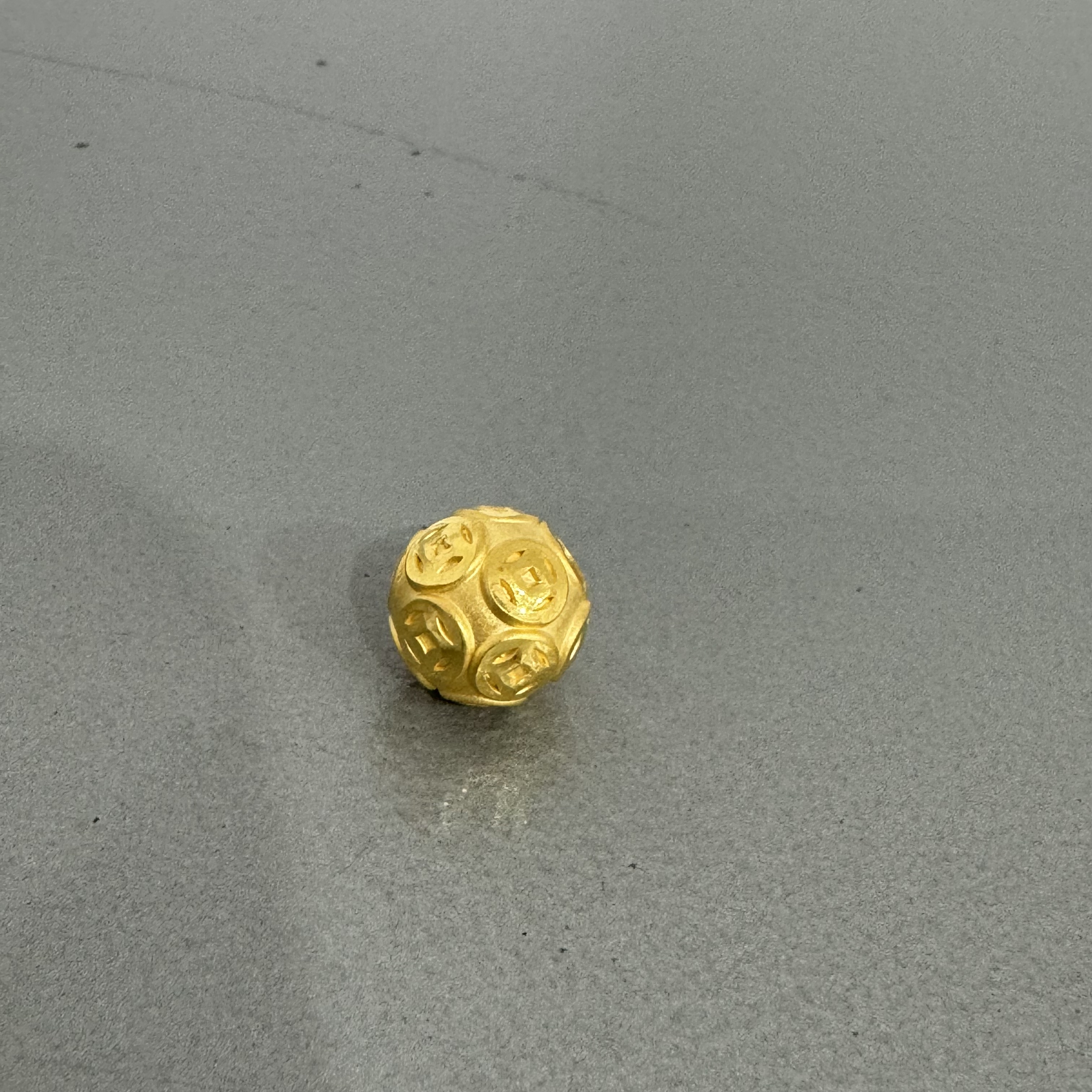 Chow Tai Seng/周大生足金钱币珠