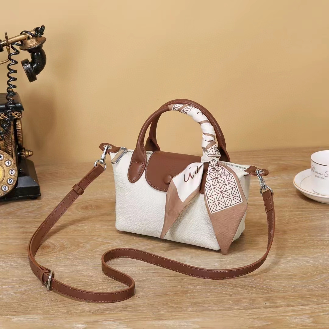 2024春夏新款手提包真皮单肩包饺子包斜挎包百搭女包迷你小包包