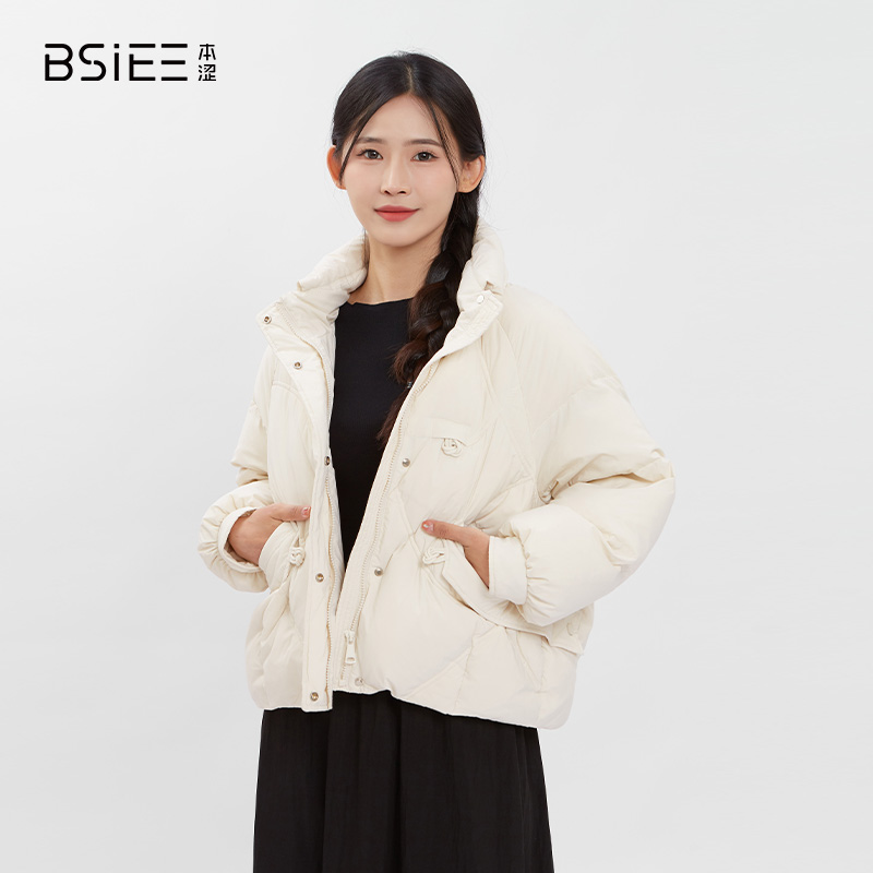 BSIEE/本涩盘扣设计感面包连帽羽绒服短款纯色简约休闲冬季保暖