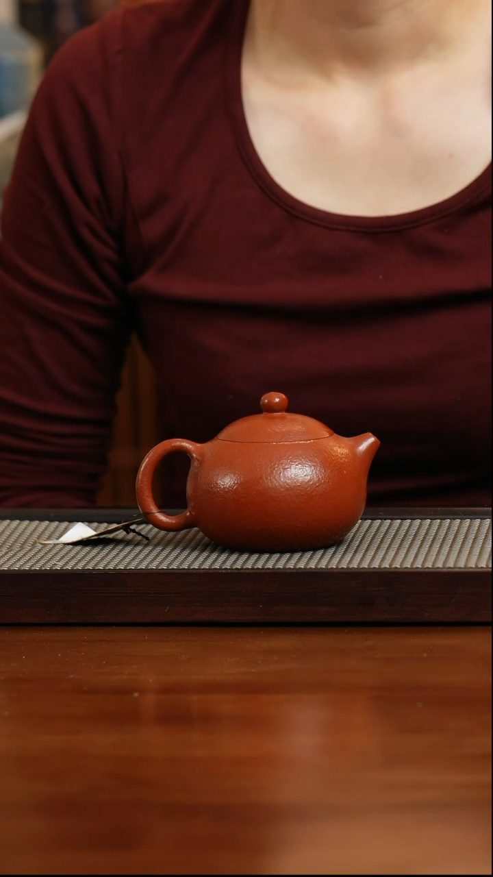 【闪购商品】紫砂茶壶S1850陈群鱼籽朱泥西施