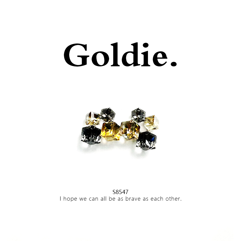 铜合金耳饰 轻奢设计师款耳饰～8547