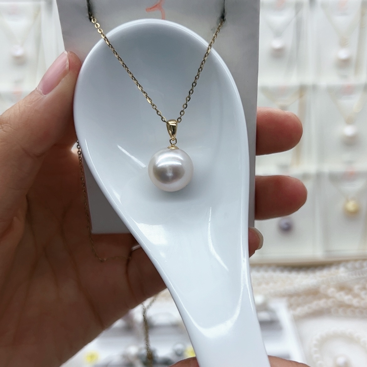 【闪购商品】淡水珍珠颈饰18K金镶嵌