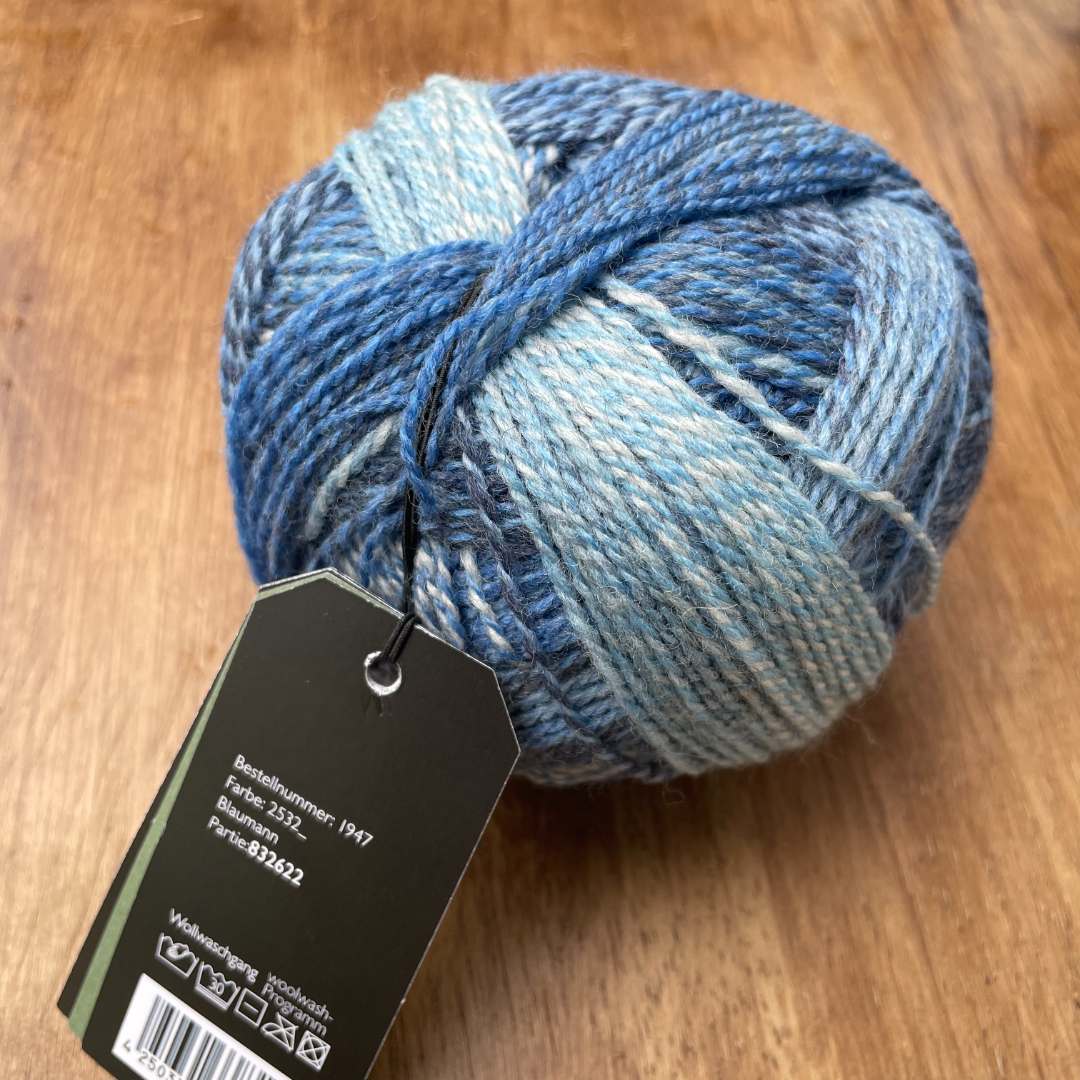 卡卡手作 德国黑猫1947（单团）手工毛线亲肤手编100克400米棒针线