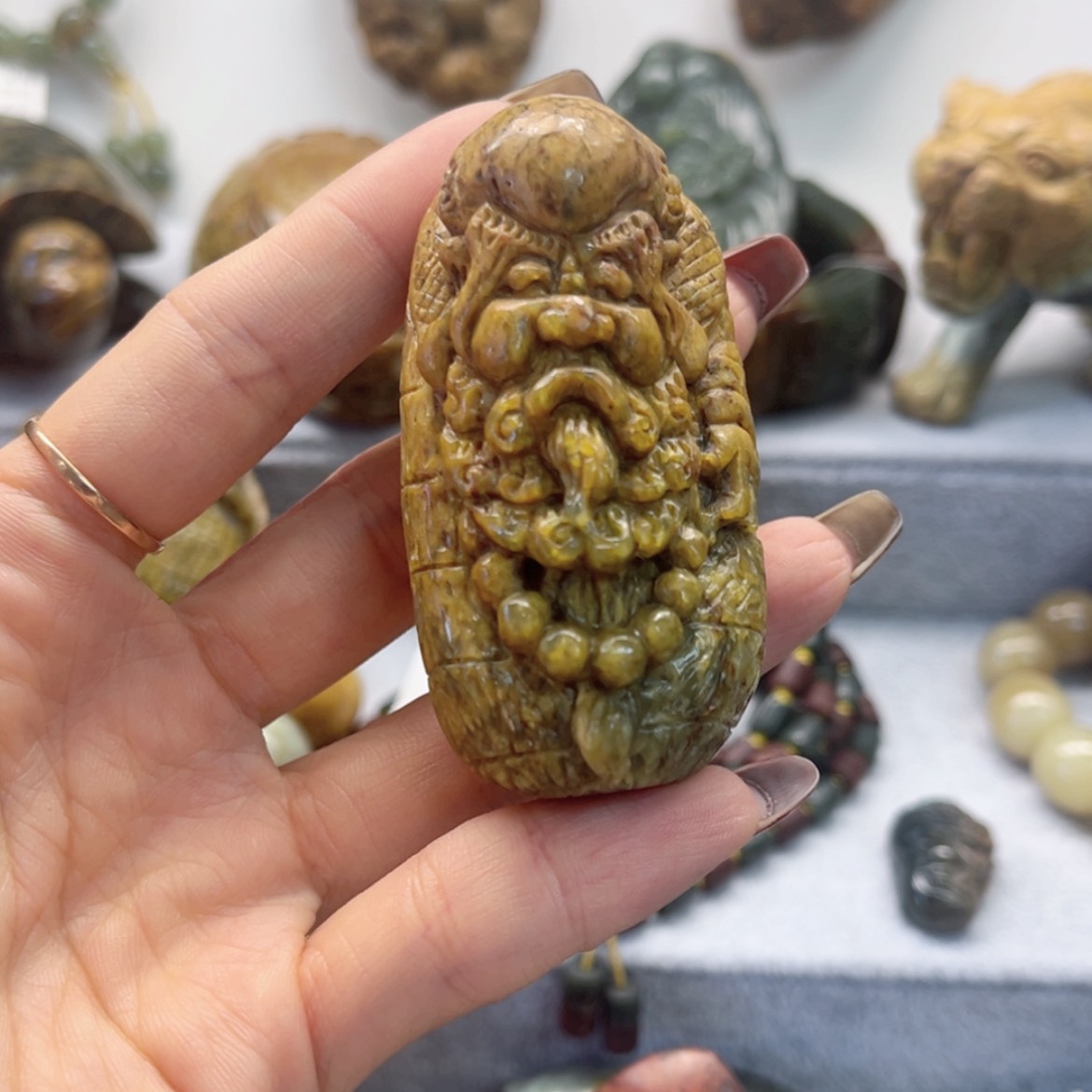 【闪购商品】透闪石质玉把件未镶嵌雾*