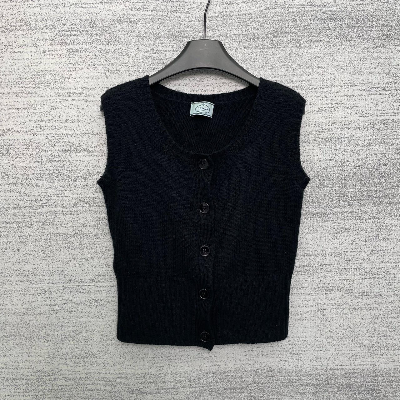 PRADA/普拉达/黑色针织马甲开衫/尺码38/98新/WX109090