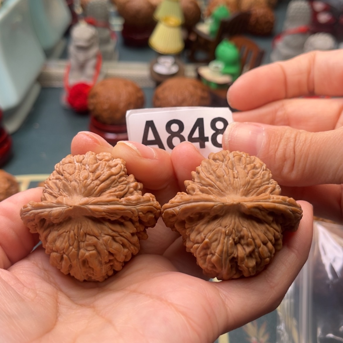 【闪购商品】文玩核桃把件楼44