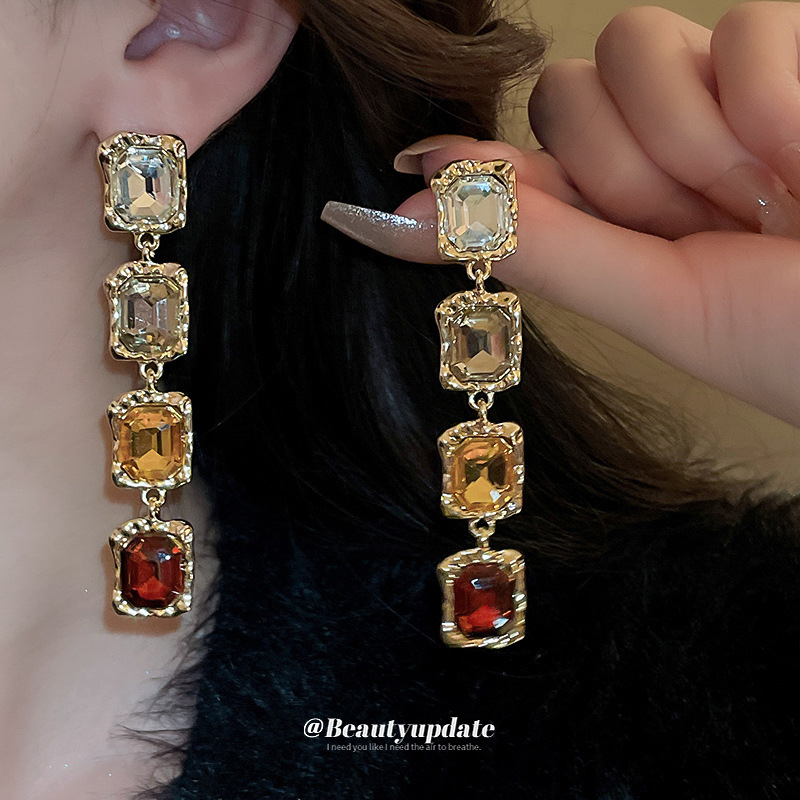 铜合金项链 美拉德几何耳环红色欧美毛衣链高级感百搭轻奢项饰女I