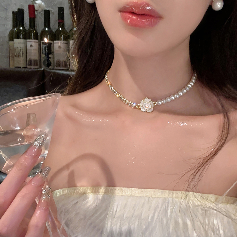 铜合金项链 山茶之恋~山茶花项链女轻奢小众设计感锁骨链法式复古