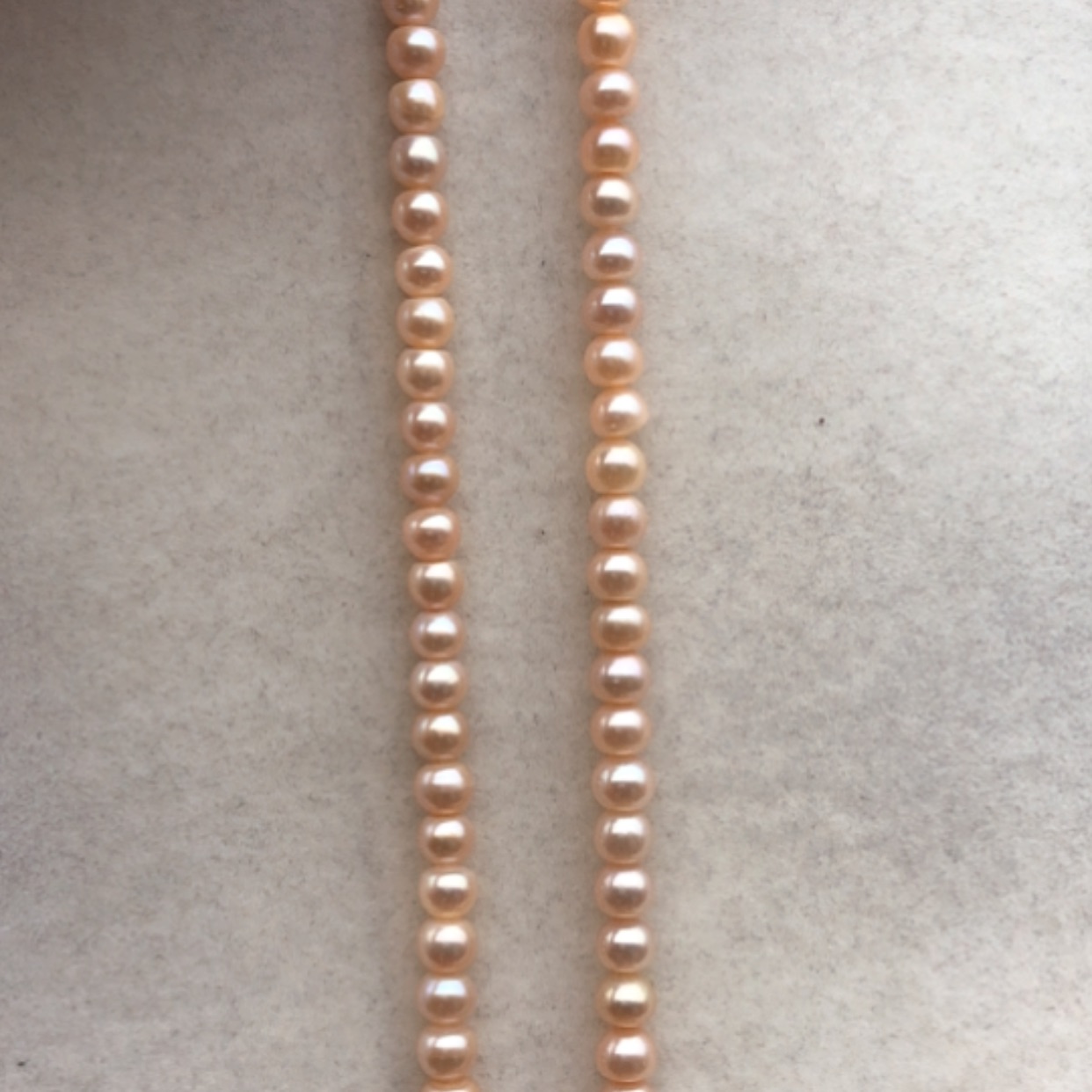 【闪购商品】淡水珍珠颈饰未镶嵌6-7mm粉橙色