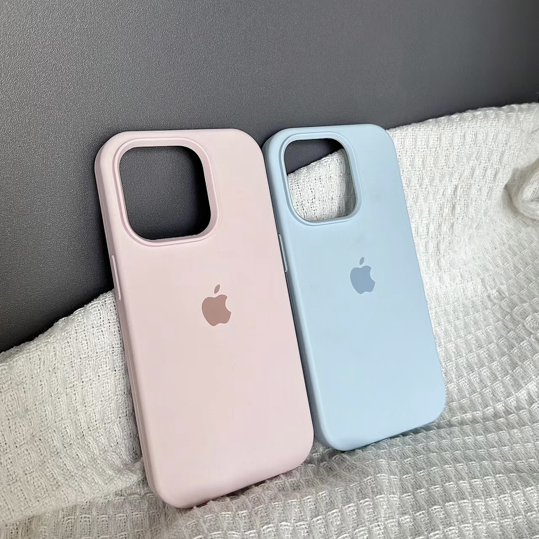 牛奶蓝液态硅胶苹果手机壳iphone15promax大孔14/13/12防摔11简约