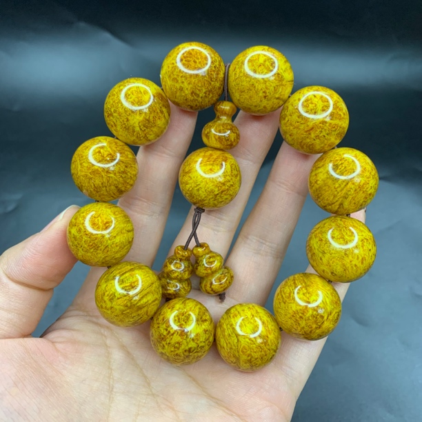 爆满瘤疤纹黄金底2.0规格琥珀木男士手串