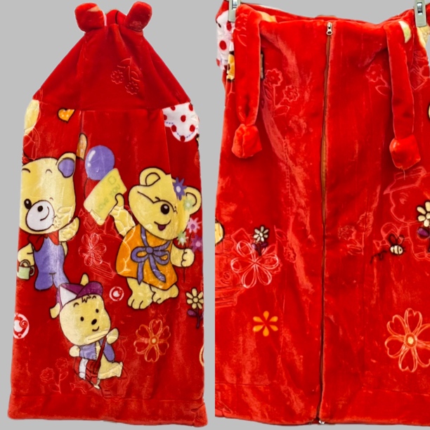 （0-2岁）1×1米新生儿云毯睡袋外出抱被春秋薄款披风斗篷三拉链