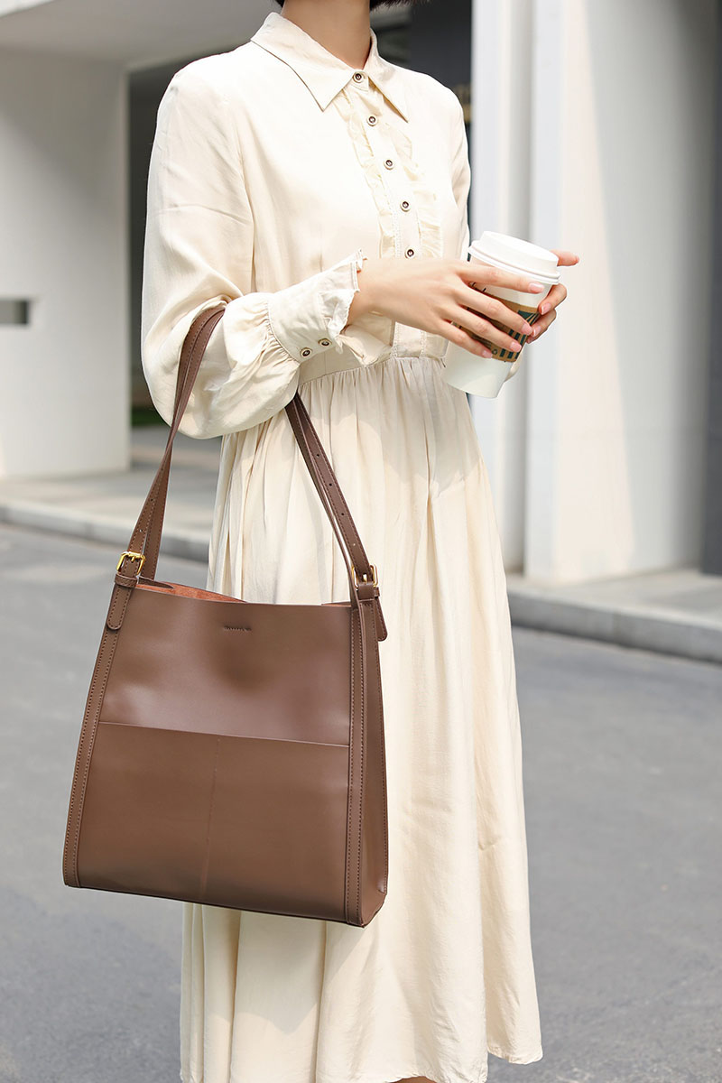 包包女今年新款牛皮百搭大容量托特包女简约牛皮tote包单肩包大包