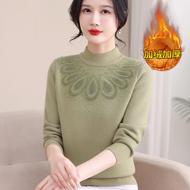 妈妈冬款半高领加绒加厚毛衣2024新款中老年女洋气保暖打底衫上衣