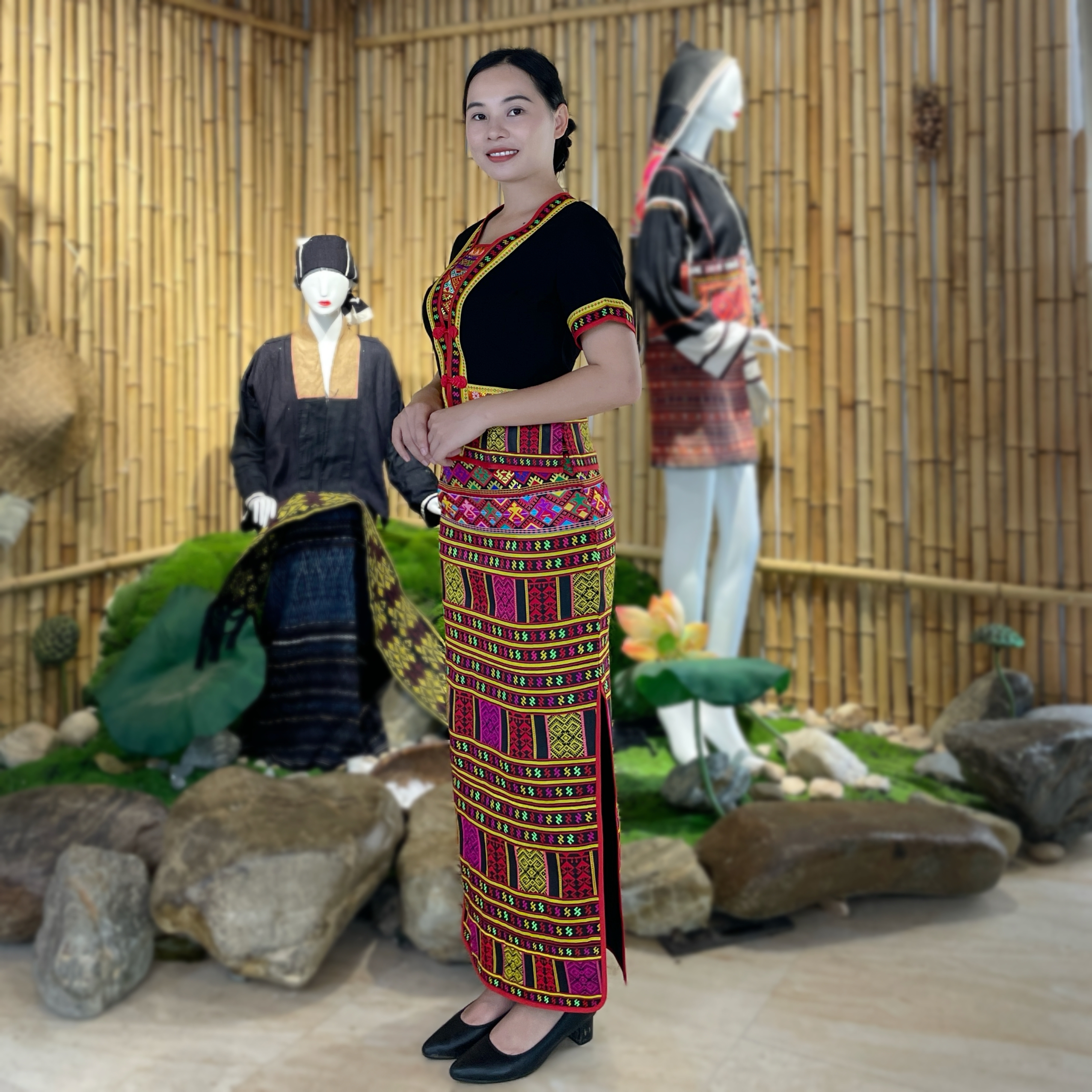 海南黎锦服饰黎族服装回娘家聚会演出服长筒裙套装少数民族服饰女