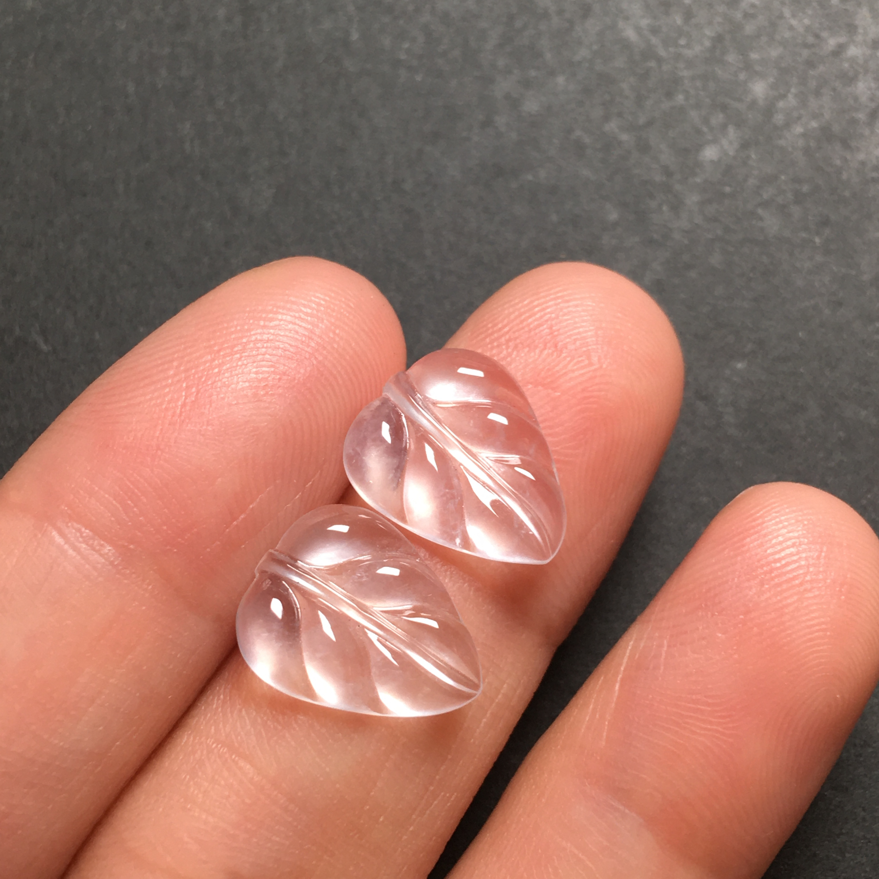 尺寸13.4-10.5-2.5天然翡翠玉石高冰白冰钢光叶子耳饰耳坠钩镶嵌