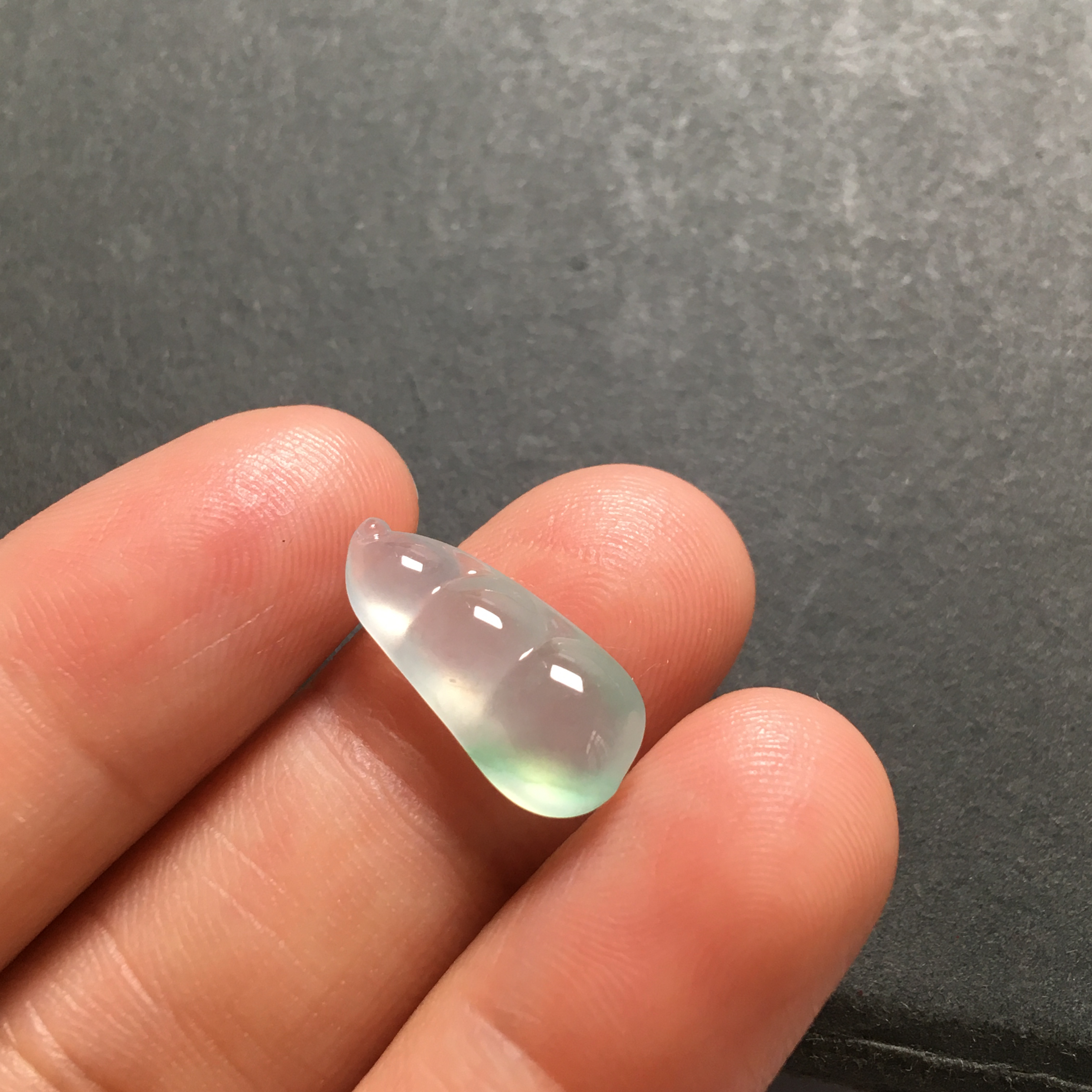 尺寸17.5-7.7-4.1天然翡翠玉石a货豆子吊坠飘绿冰透胶果冻甜气质