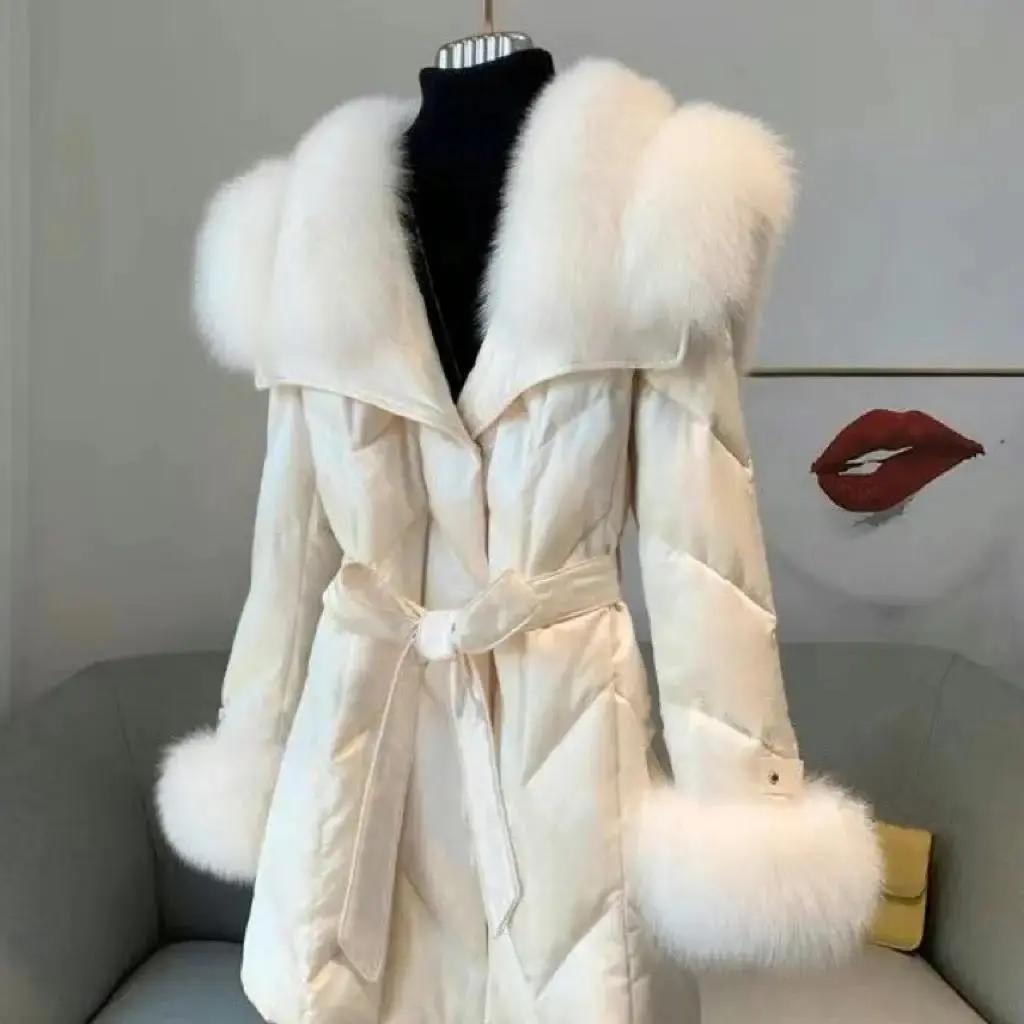 百搭冬季23高端羽绒服女网红款披肩领羽绒外套中长款年轻保暖