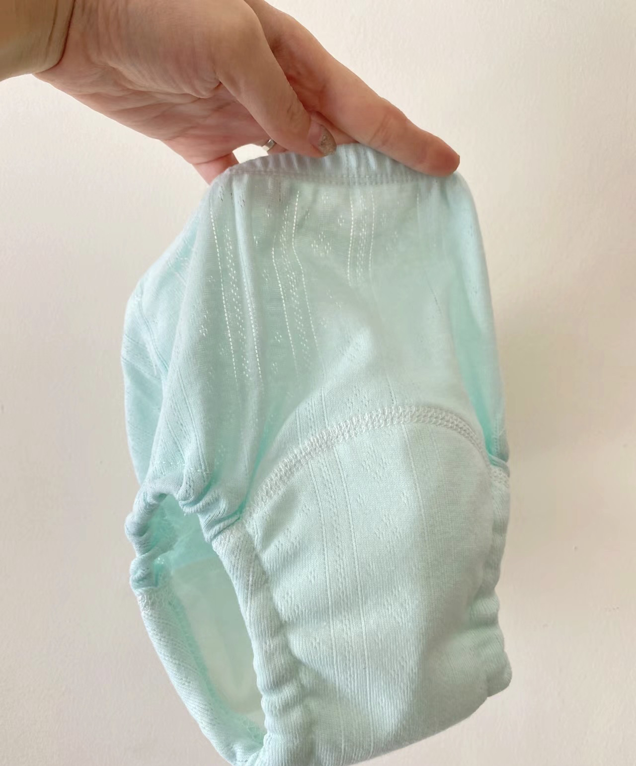 宝宝舒适透气尿裤1072