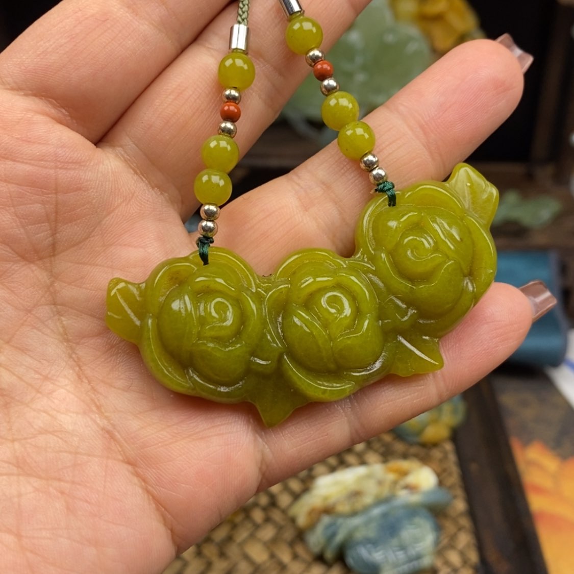 【闪购商品】蛇纹石玉颈饰未镶嵌