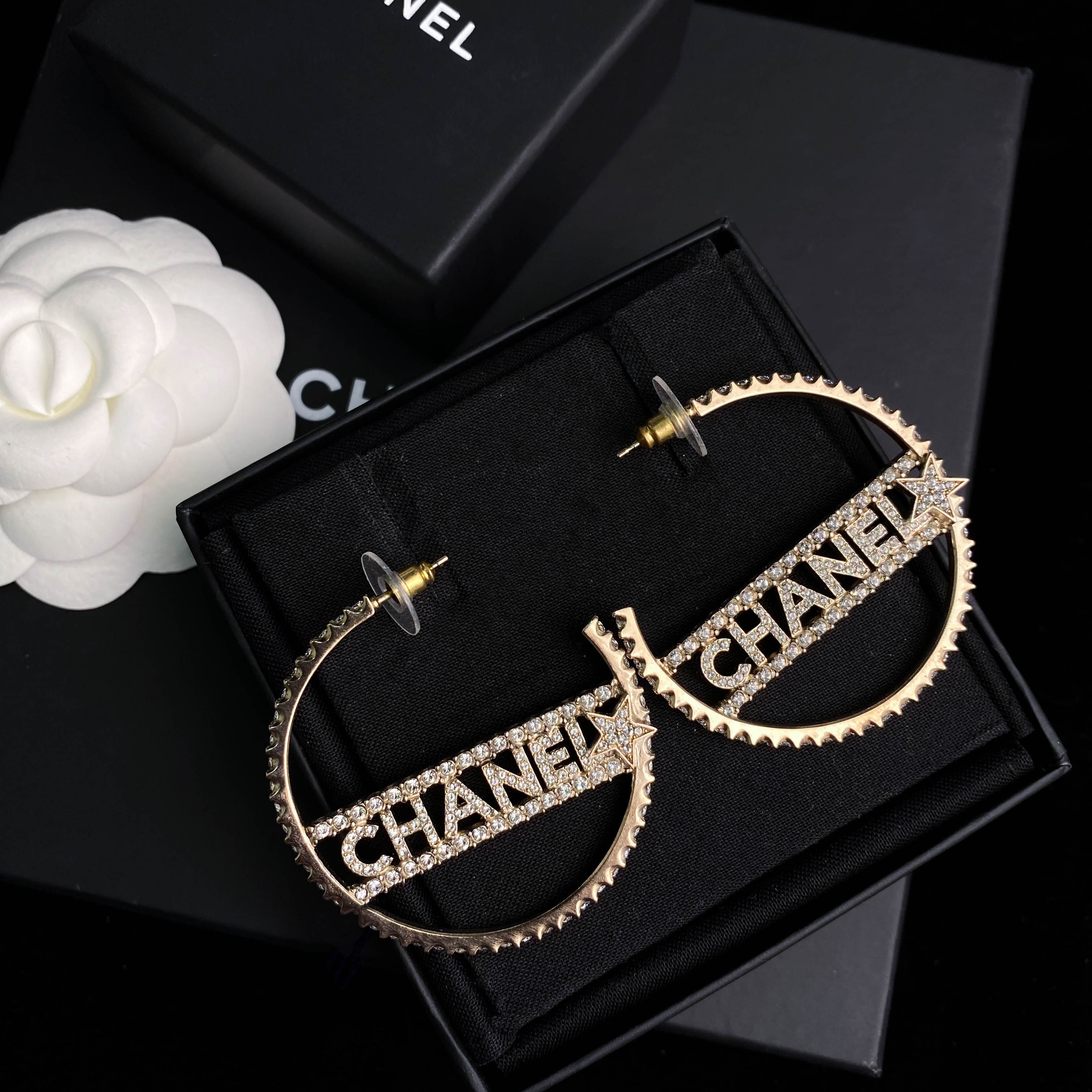 全新未使用 Chanel/香奈儿  22S新款 星星字母圆环镶钻耳环 S4491
