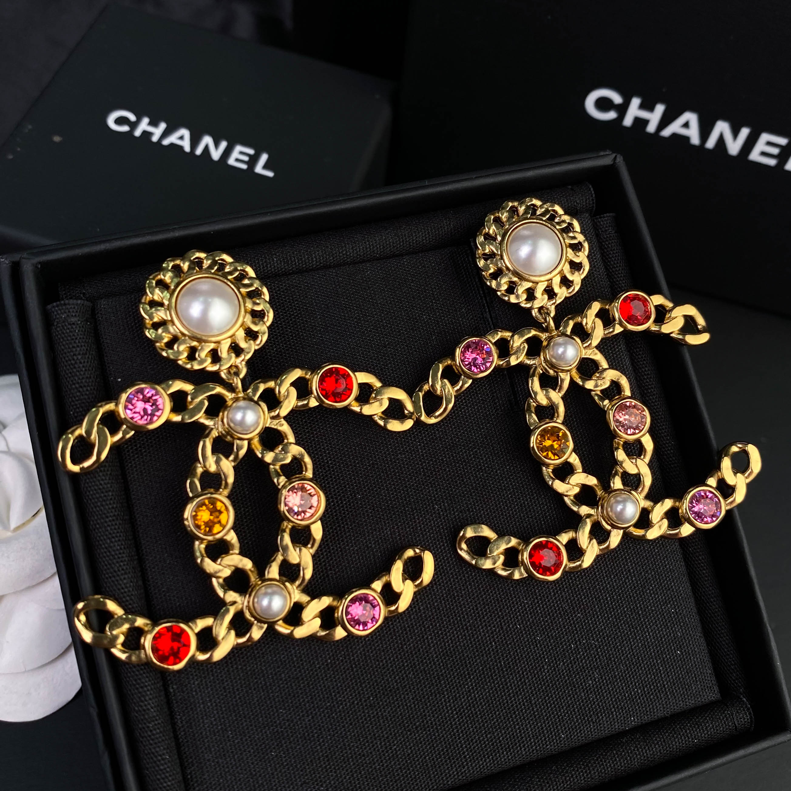 全新未使用 Chanel/香奈儿 经典双C logo彩钻珍珠耳环 S4339