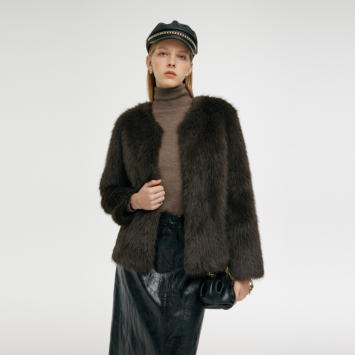 歌莉娅冬季新款环保草入秋外套女保暖时尚气质短款时髦1CCC6F550