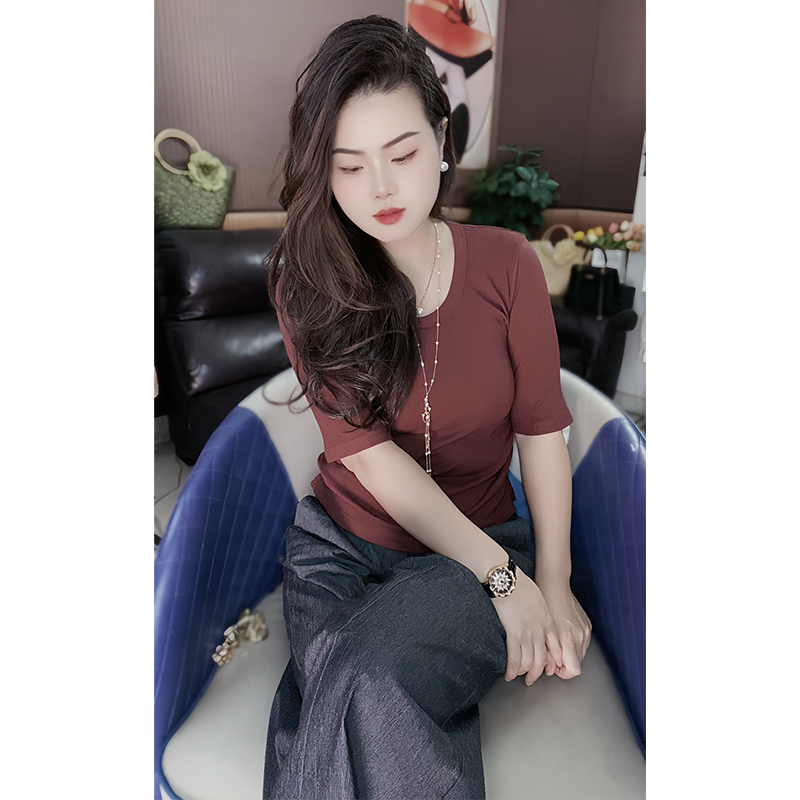U领纯色小众短袖T恤女2024年早秋季新款修身显瘦软糯打底衫上衣