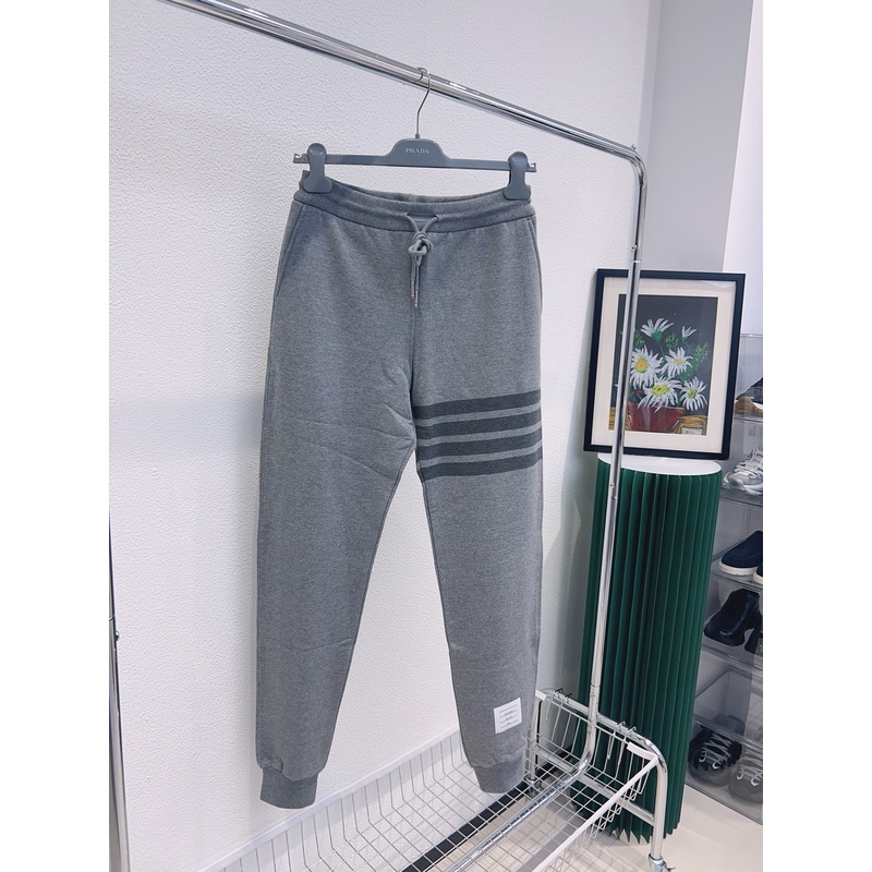 全新未使用Thom Browne 4杠深灰色针织条纹男收脚休闲运动裤卫裤