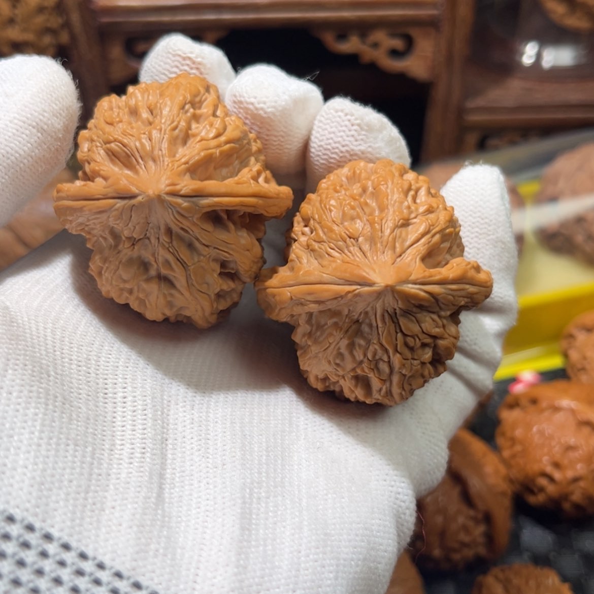 【闪购商品】文玩核桃吊坠P****朱